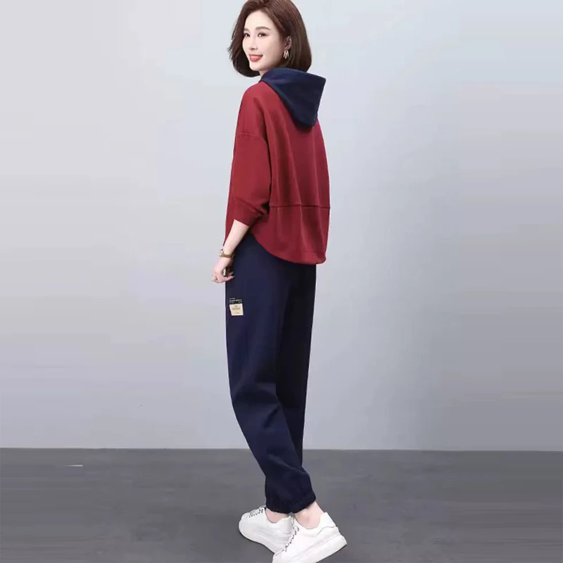 连帽休闲套装女2025春秋新款时尚中年妈妈运动减龄卫衣卫裤两件套