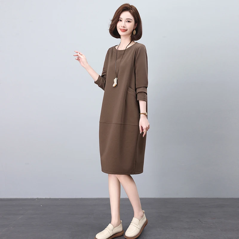 长袖连衣裙女春秋2025新款宽松大码卫衣裙妈妈洋气休闲中长款裙子