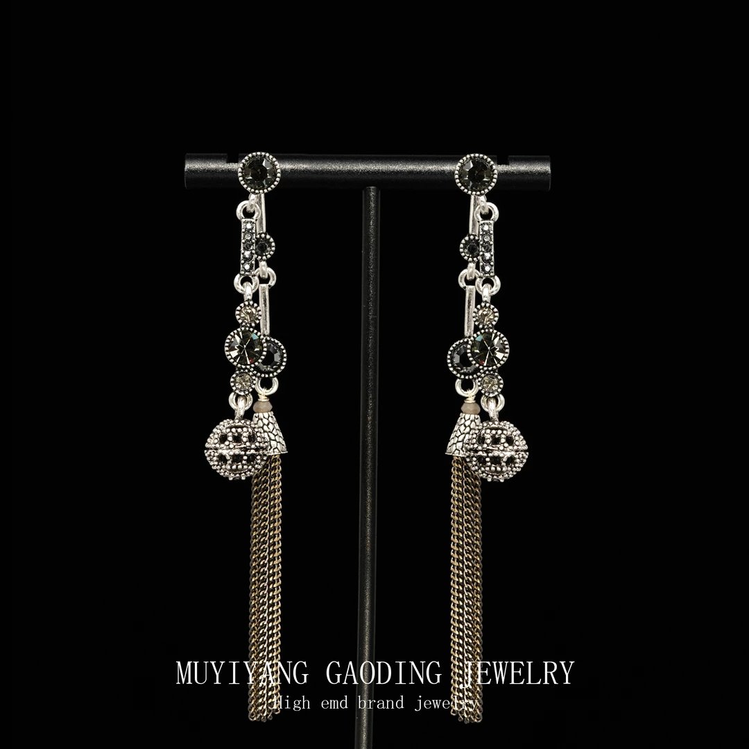 铜合金合成锆石耳饰 外贸高品轻奢简约耳钉A410