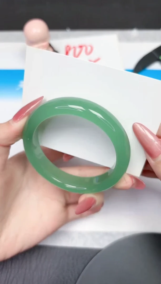 【闪购商品】石英质玉手镯未镶嵌138-56.1