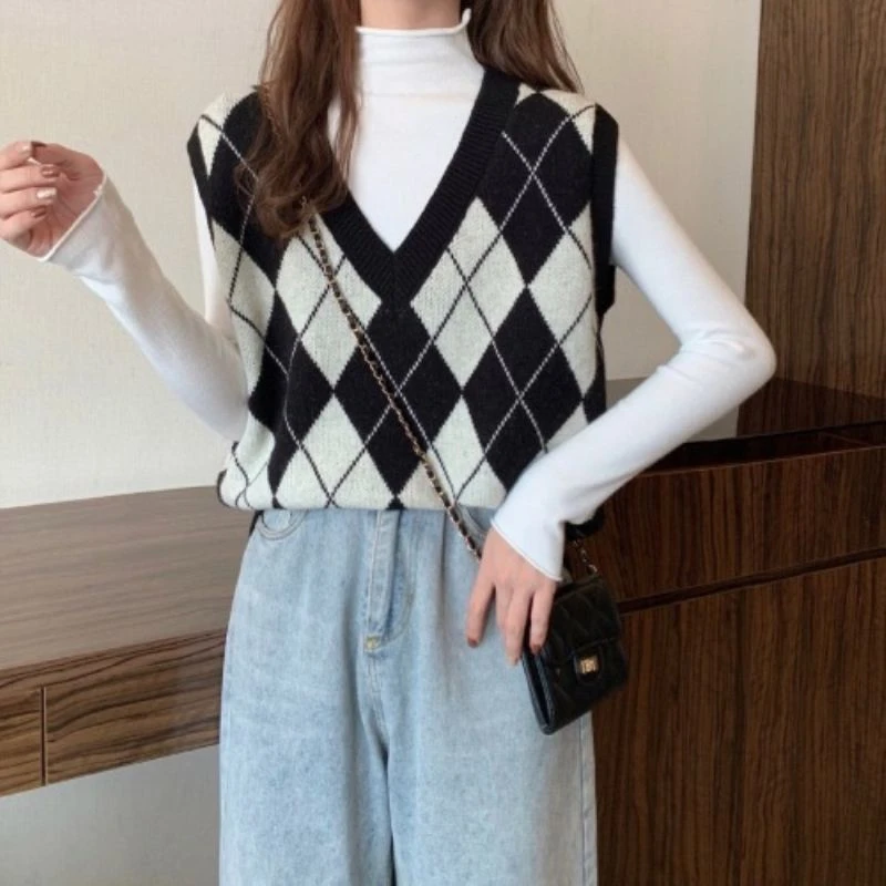 韩版ins复古菱格v领马甲女春秋新款学院风减龄针织衫叠穿短款背心