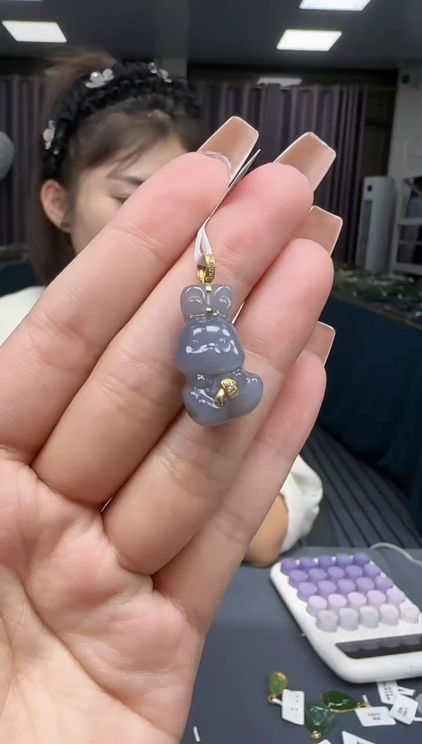 【闪购商品】和田玉挂件18K金镶嵌1