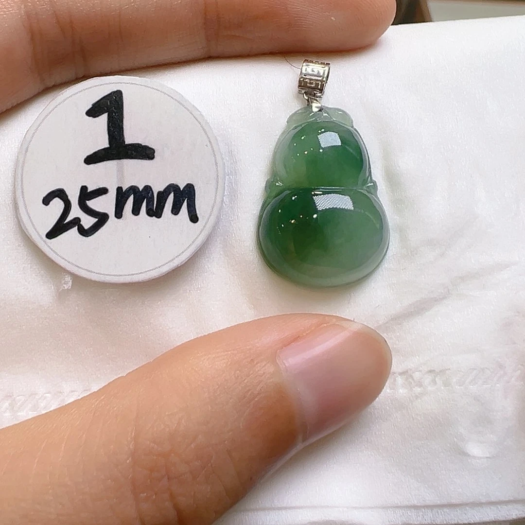 翡翠吊坠(不含链)18K金镶嵌翡翠