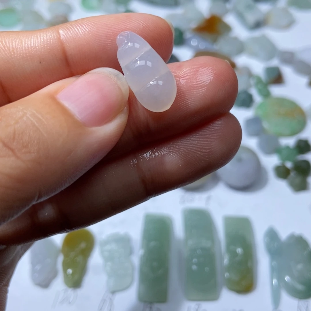 定制翡翠未镶嵌翡翠18.4*8.9*5.0