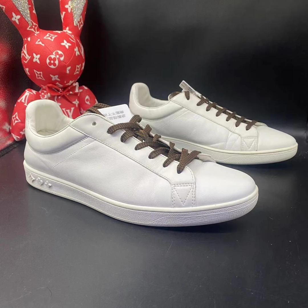 【二奢特惠】LouisVuitton/路易威登42欧 男士时尚白棕老花系带板鞋