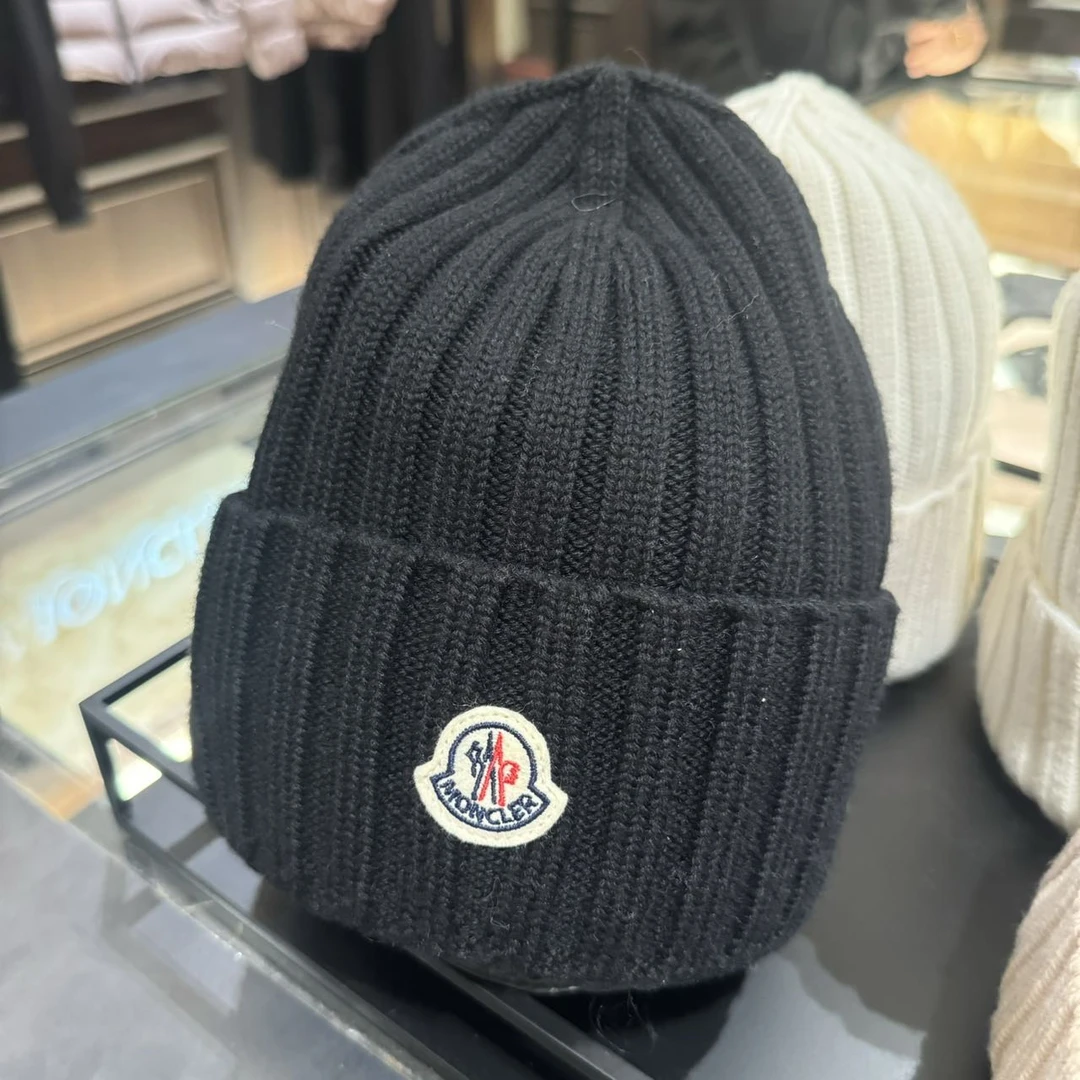 全新未使用 MONCLER 蒙口 男女同款羊毛针织帽子 国现中检发货