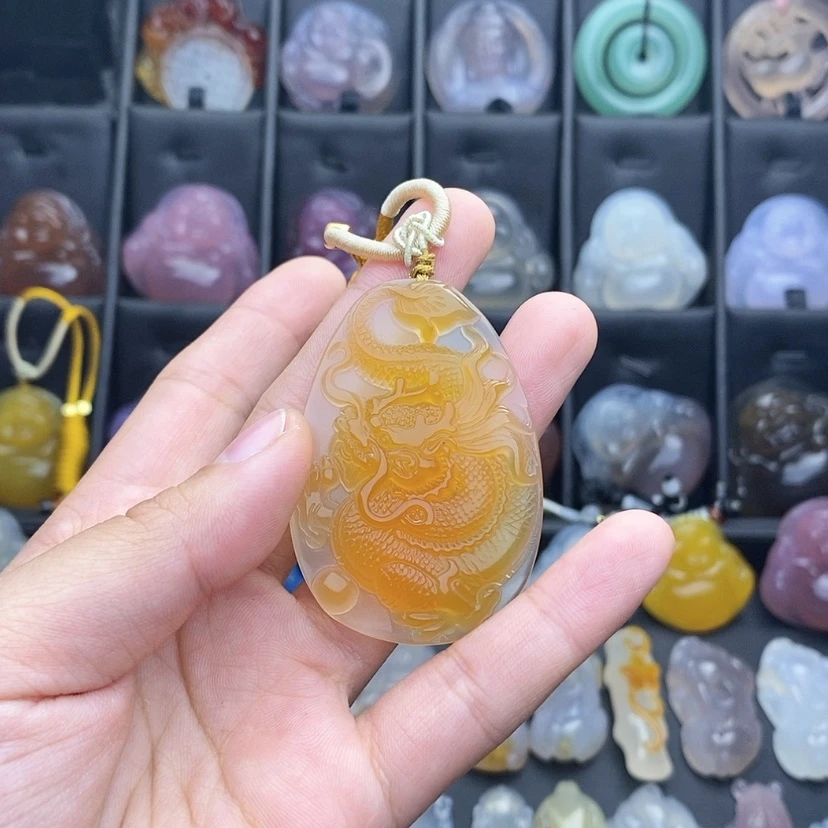 【闪购商品】玛瑙/玉髓颈饰合金月*