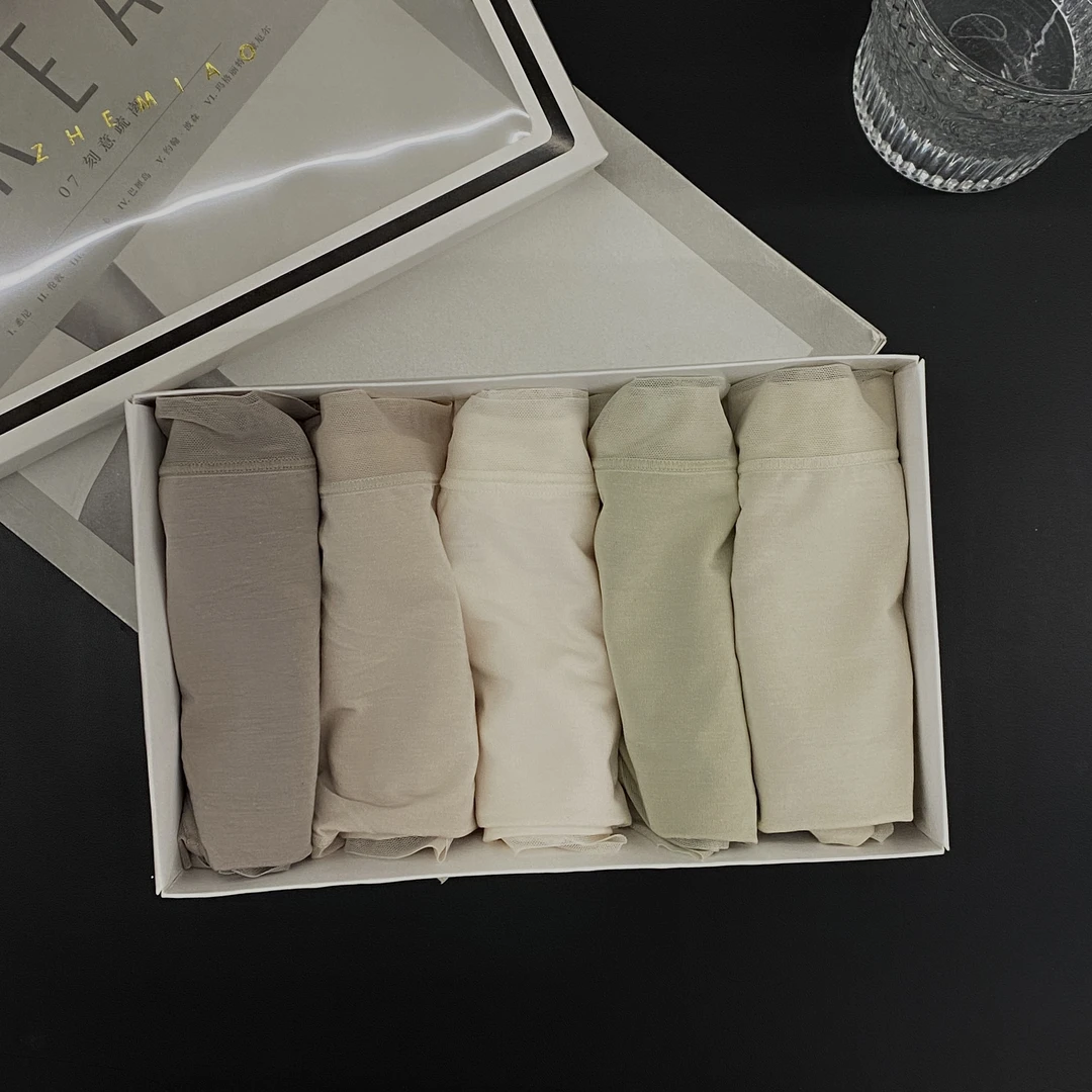 春夏新款空气感植物印染超薄舒适透气莫代尔女士中腰内裤三角裤