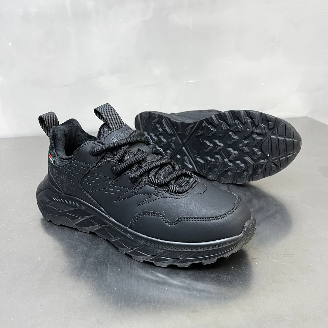 2024秋冬款时尚运动皮面加绒宽松厚底潮鞋轻便休闲男士运动鞋 902