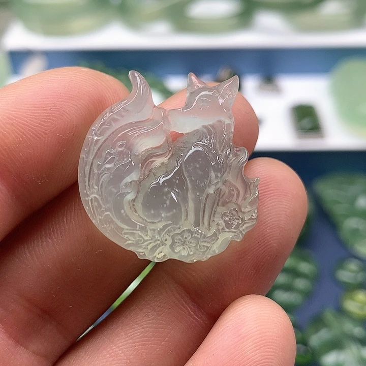 蛇纹石玉挂坠未镶嵌