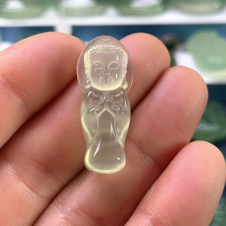 蛇纹石玉挂坠未镶嵌