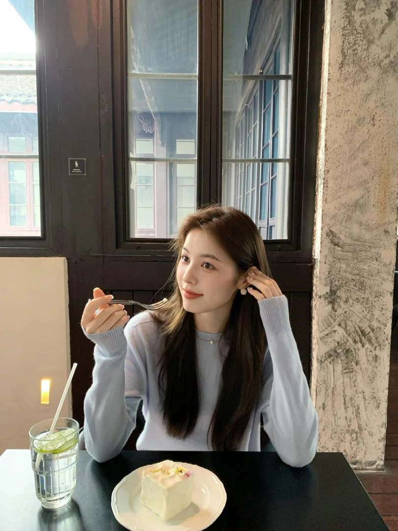 气质淑女高级感百搭女上衣辣妹学院风小个子秋装丁达尔穿搭2024年