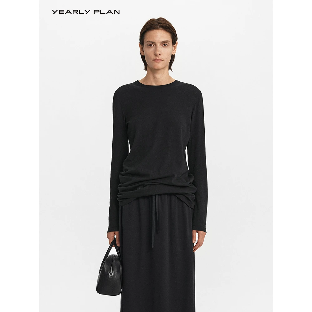 YEARLY PLAN 简约宽松休闲女士圆领设计师长袖上衣 1582
