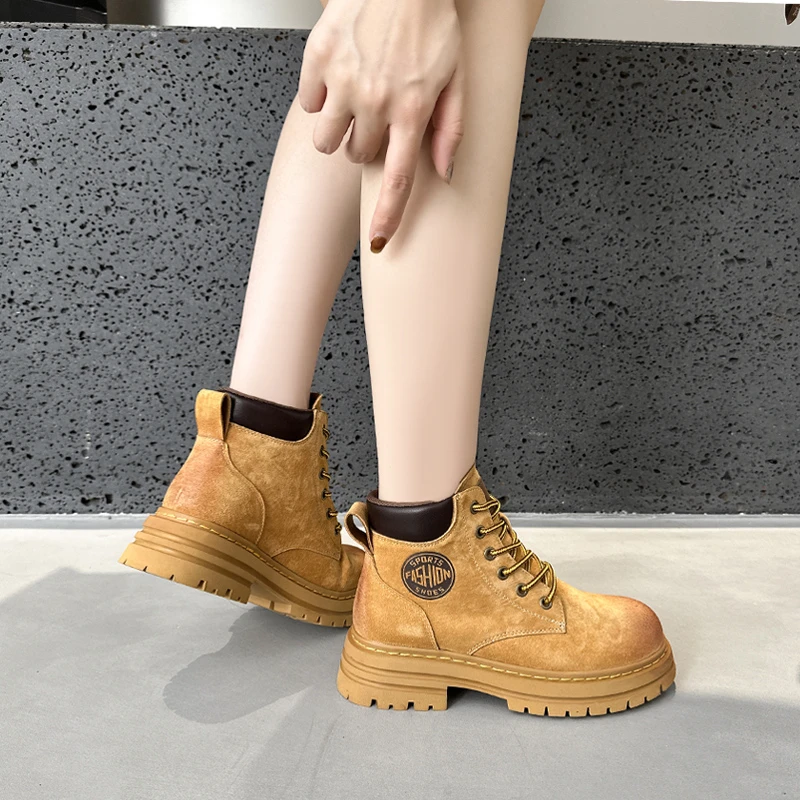 厚底马丁靴女英伦风2024新款爆款真皮内增高大黄靴学生小个子短靴