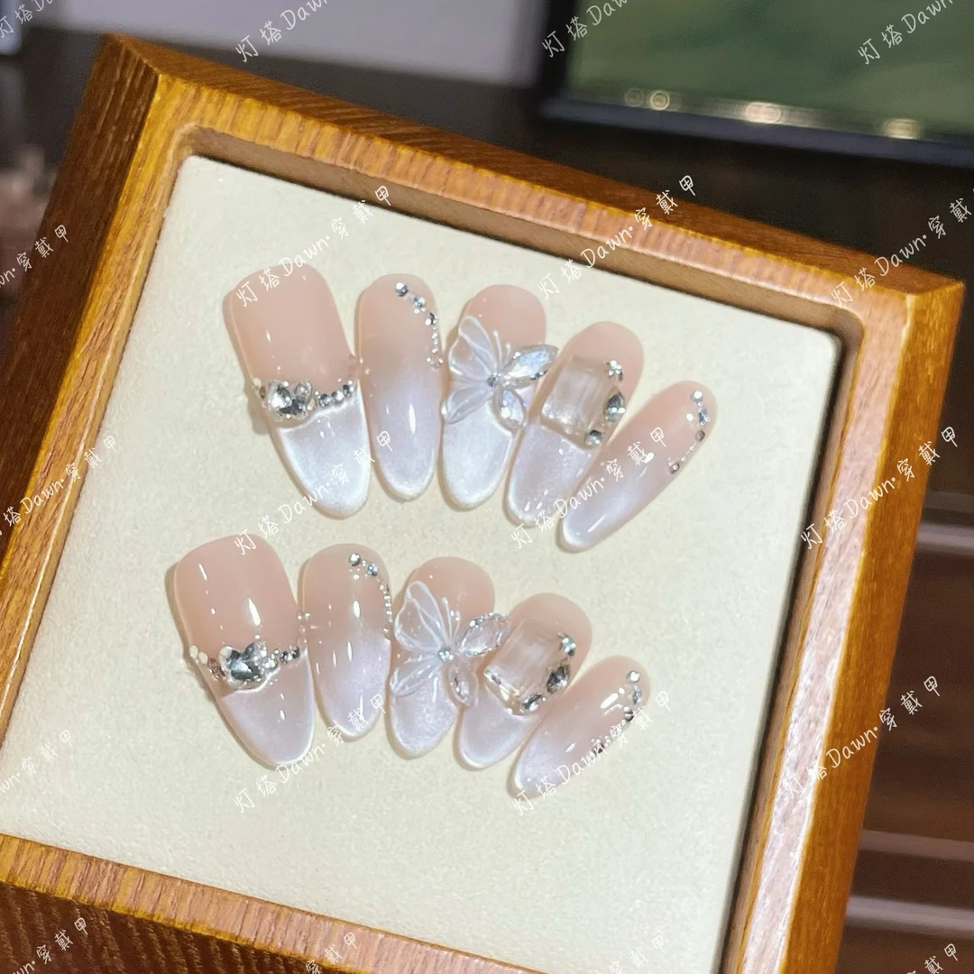 卿卿舞爆闪猫眼手工蝴蝶立体穿戴甲10片