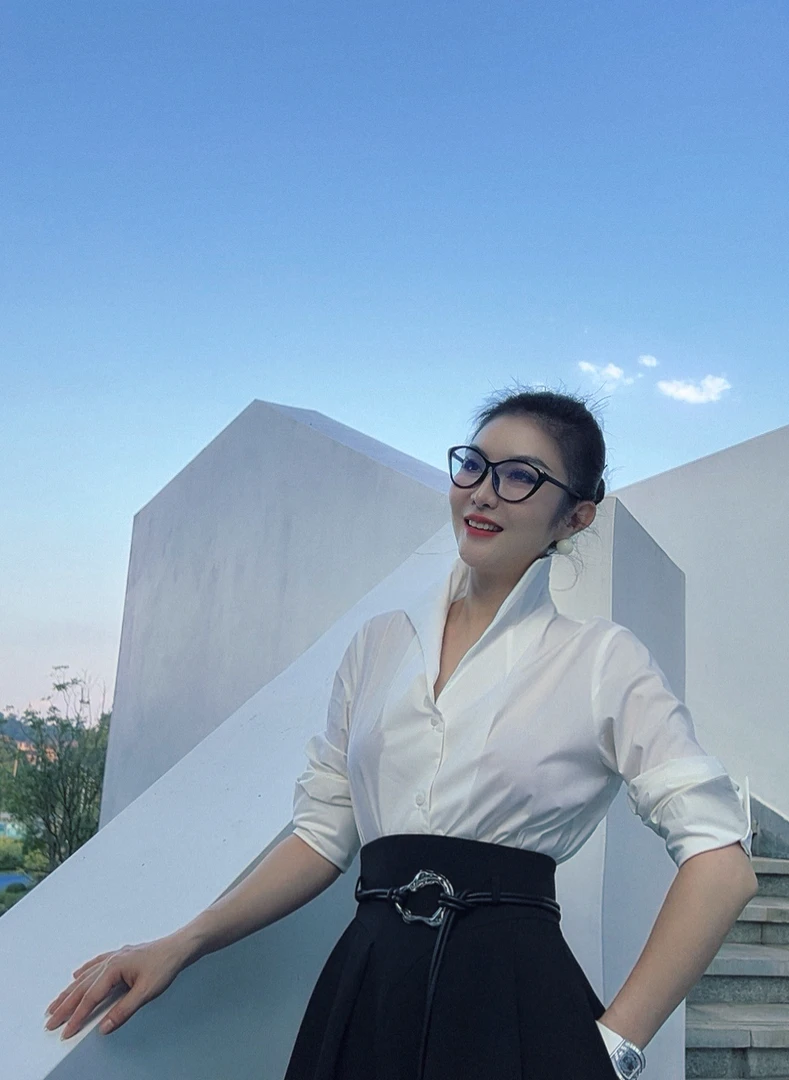 （LISHA）”浪“家立领高领衬衫货号BC10518