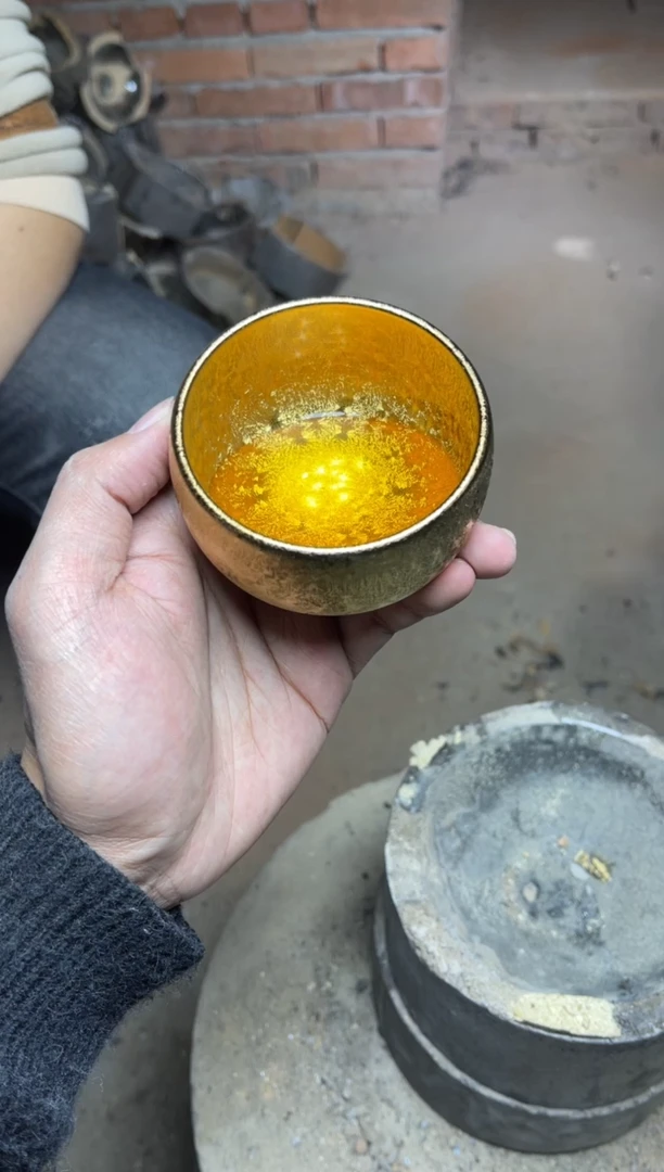 【闪购商品】瓷杯金色传说
