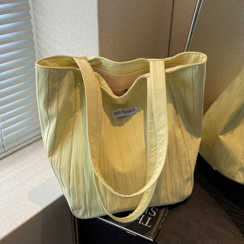 夏季大容量单肩包包女休闲褶皱帆布手提袋百搭学生上课通勤托特包