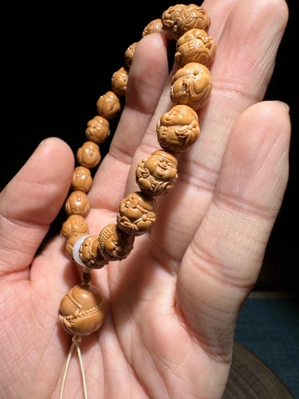 猴头核桃雕刻社会小地主男女手串