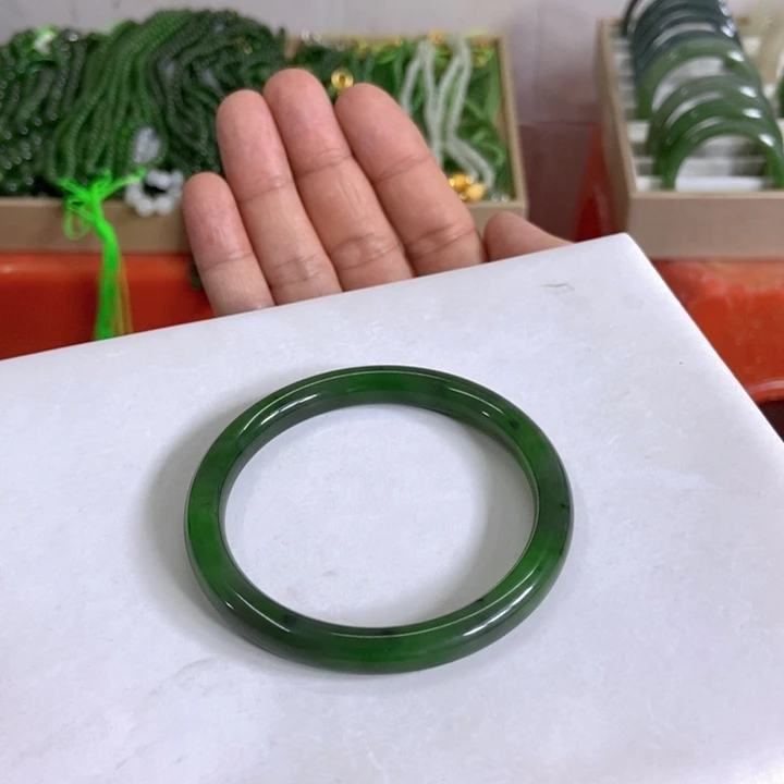 【闪购商品】和田玉（碧玉）手镯未镶嵌11