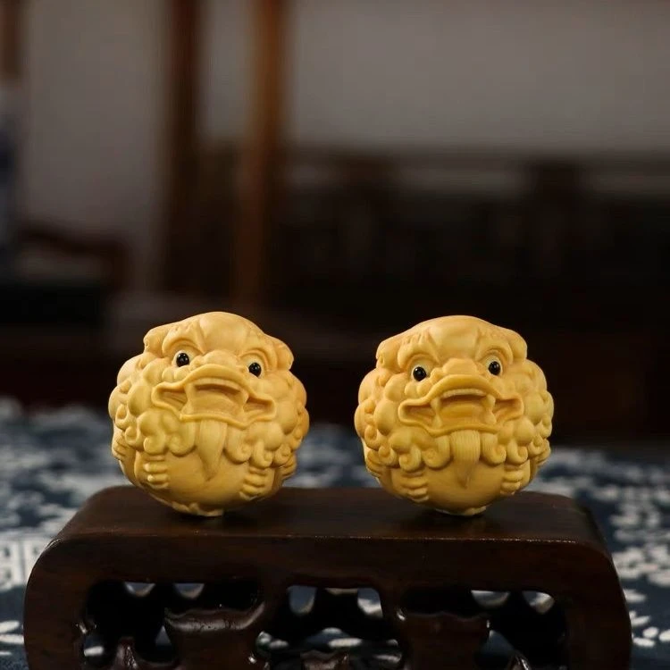 黄杨木手球实木雕刻招财貔貅保健球中老年文玩手把件解压盘玩物件