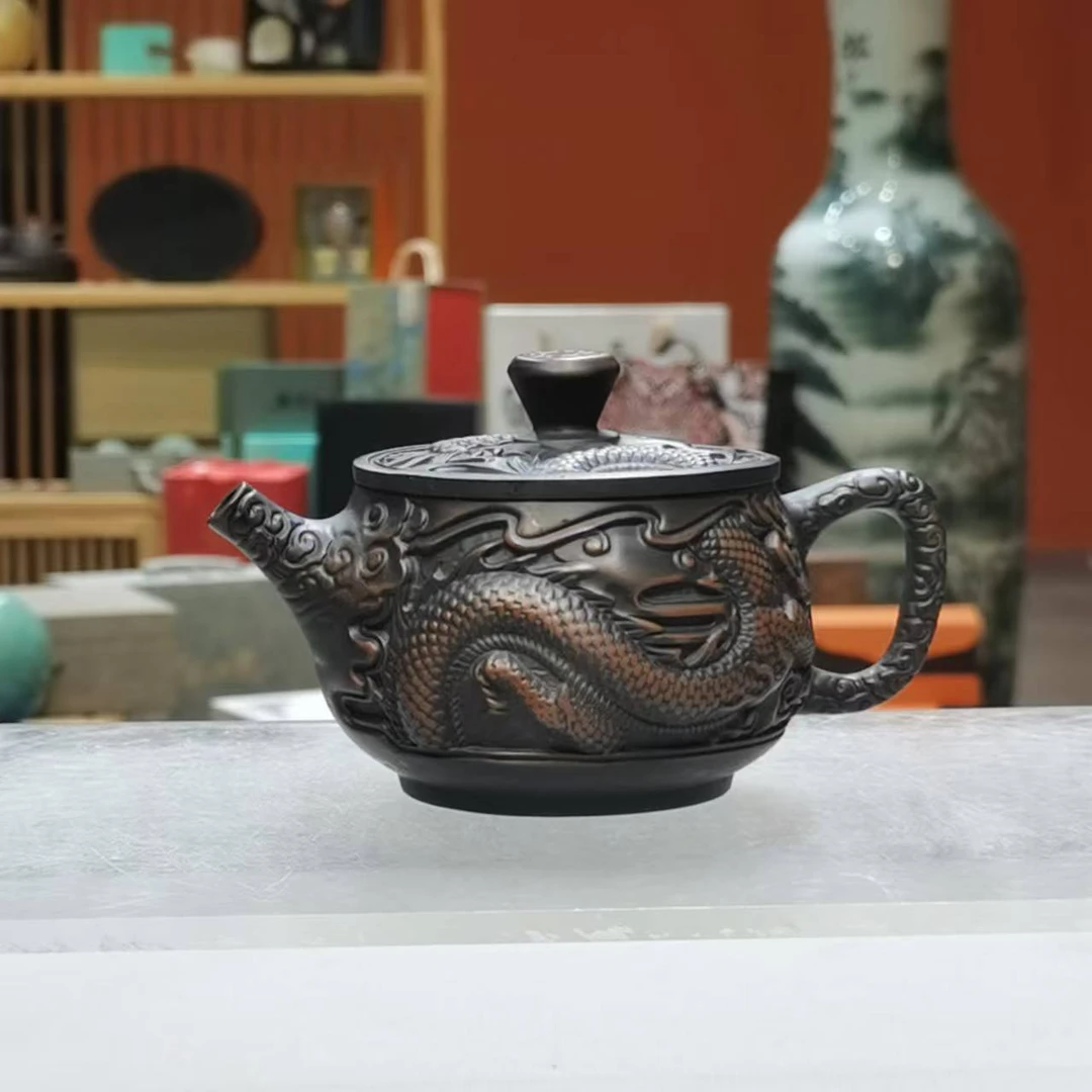 高端紫泥浮雕龙茶壶雕刻精美