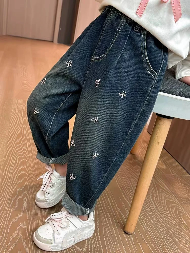 女童牛仔裤春秋款2025新款洋气儿童绣花老爹裤宝宝秋季蝴蝶结裤子