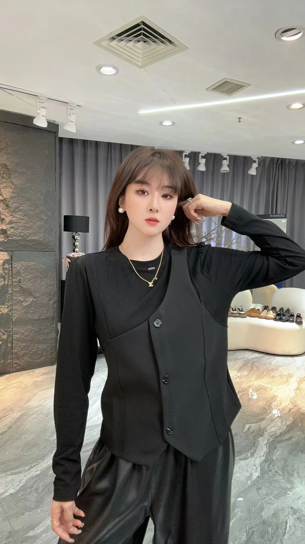 小凉家  815  时尚百搭气质复古法式修身设计感上衣