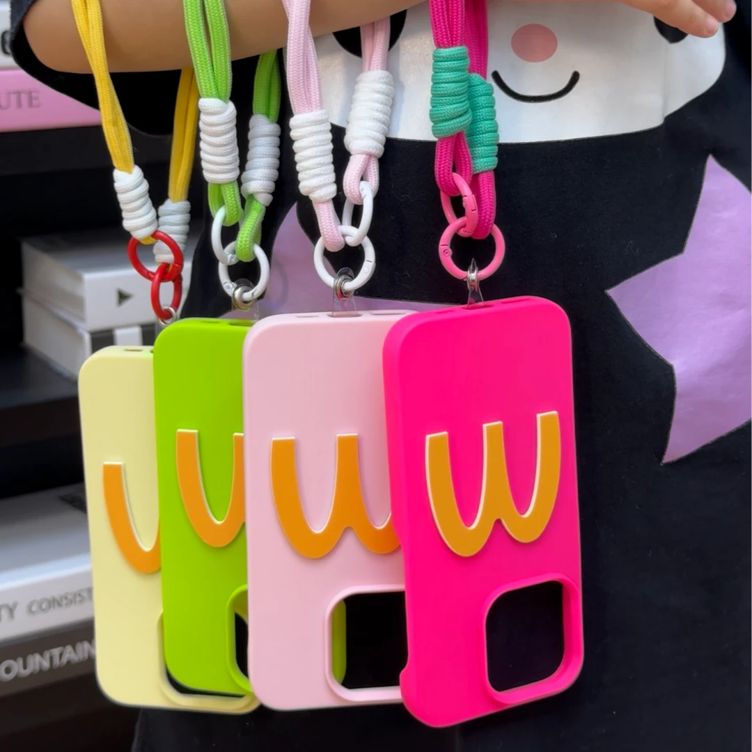 欧克里里ins半包m字母挂绳适用iPhone15/14promax苹果手机壳12/13