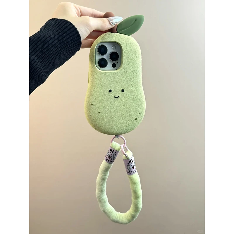 欧克里里手拎毛绒绳大雪梨适用苹果16/17手机壳iPhone15硅胶14/13