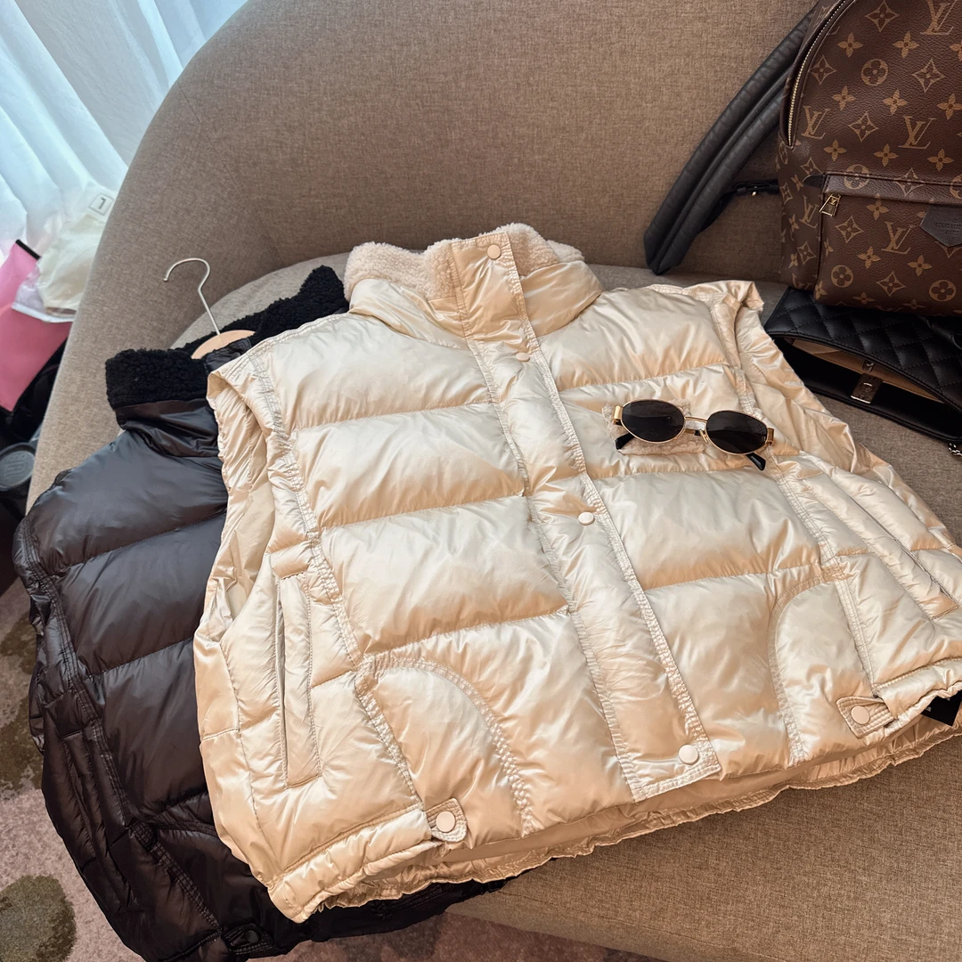 雪姐服饰「绵绵羽绒马甲」秋冬休闲时尚白鸭绒女款百搭立领羽绒马甲