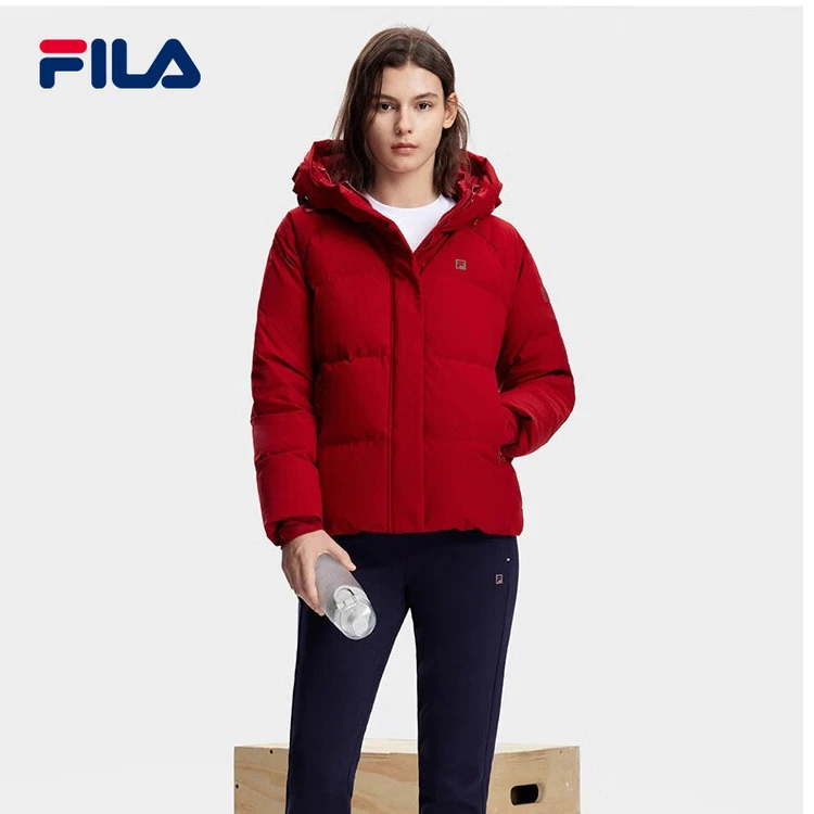 FILA/斐女子款冬季时尚休闲鸭绒保暖连帽外套羽绒服 A11W341907F