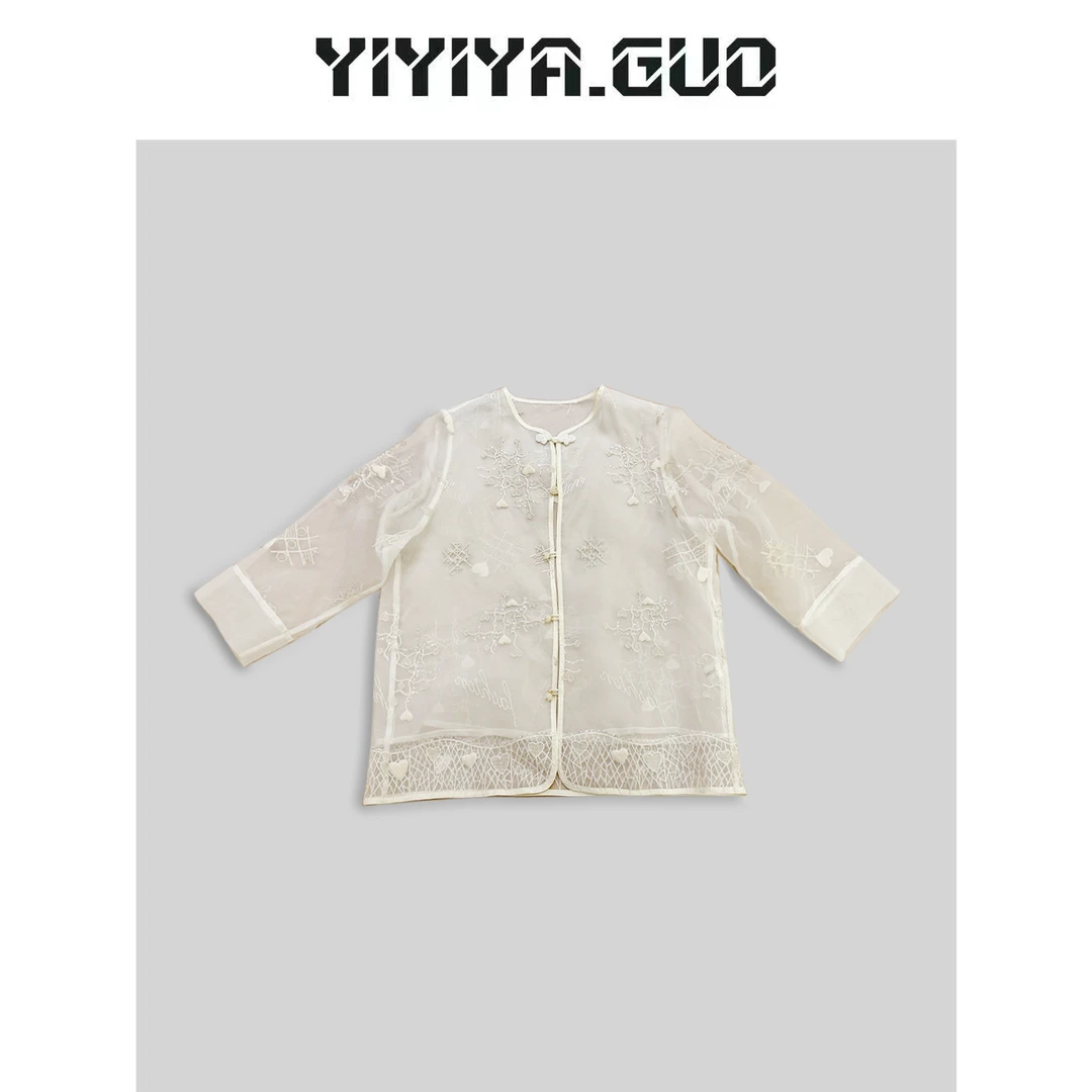 yiyiya.Guo艺艺吖/【倾心】白色圆领拼接网格下摆长袖上衣2024744