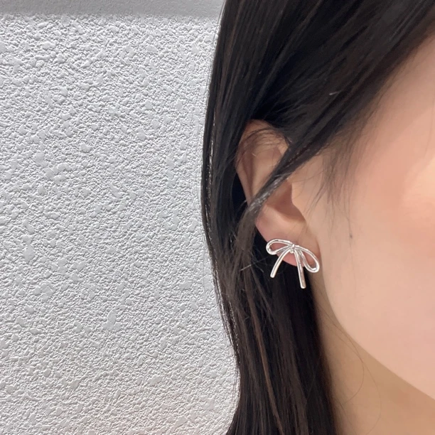 合金耳饰合金耳饰~美在心巴上的蝴蝶结高颜值耳钉S925银针防过敏