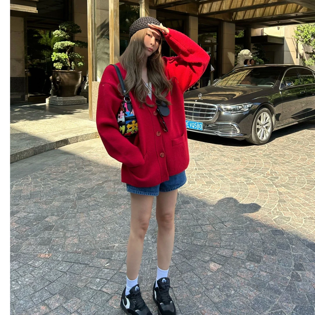 TTS【热烈而真挚】红色大V领开衫毛衣外套抬气质的不二之选