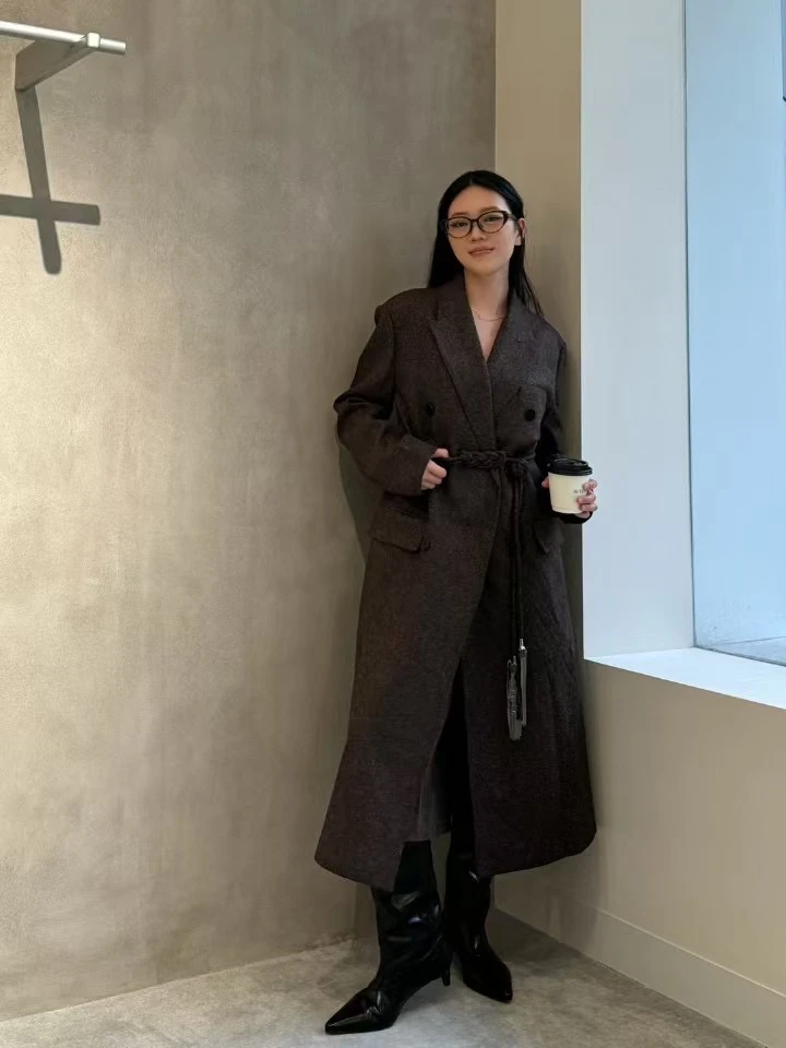 AVVENN2024秋长款保暖中式腰带阔肩大衣