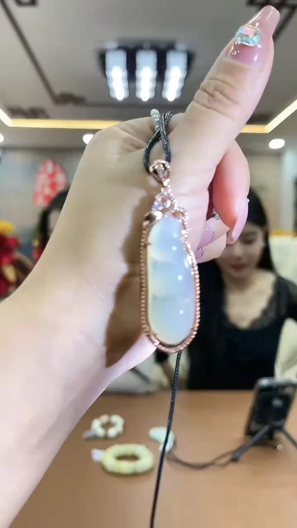 【闪购商品】岫玉吊坠未镶嵌小磊哥珠宝