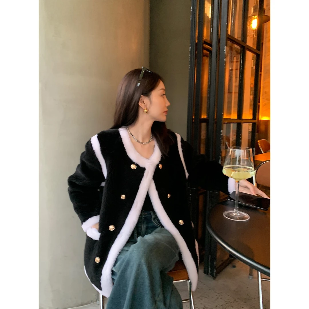 xxoossoo巴黎小羔羊 香风撞色设计 保暖羊羔毛外套