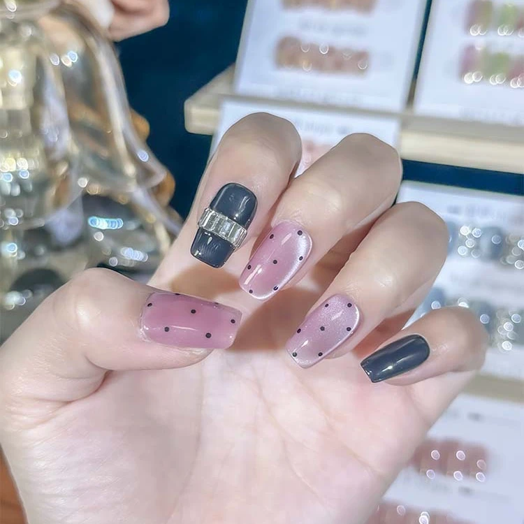 乌梅子酱 纯手工穿戴甲超自然人工猫眼贴钻美甲贴片