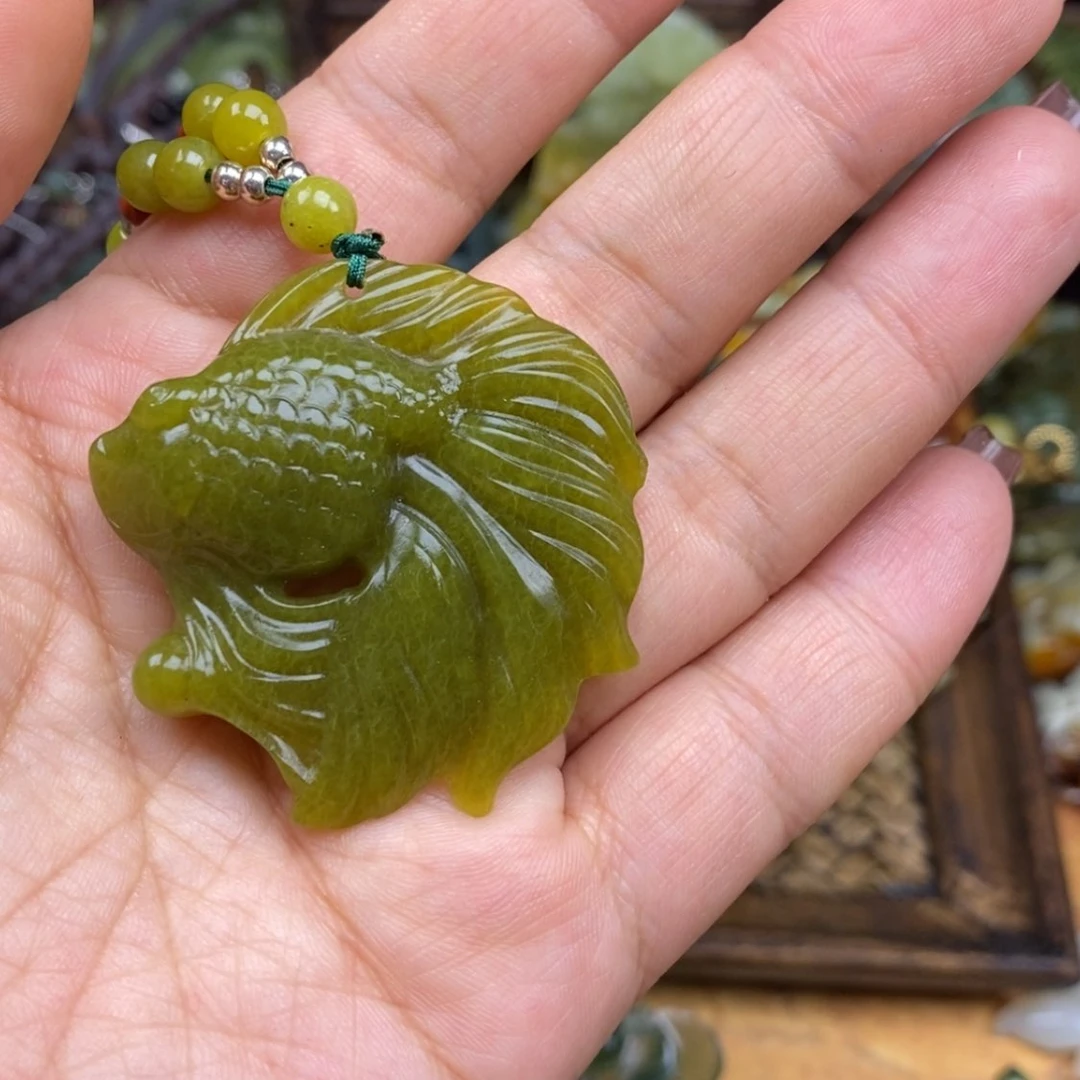 【闪购商品】蛇纹石玉颈饰未镶嵌