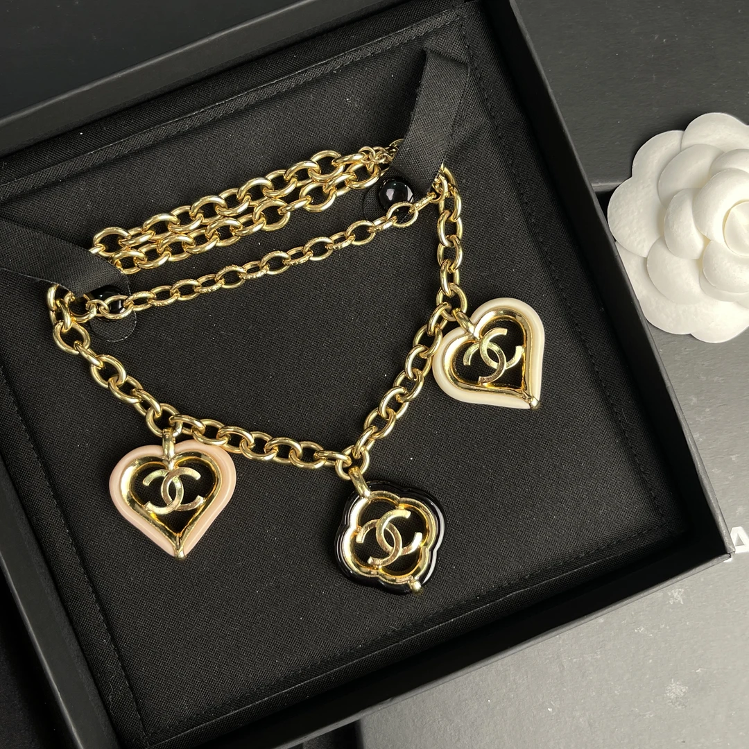 未使用 Chanel/香奈儿 经典双C 双爱心粉白黑 项链 S3357