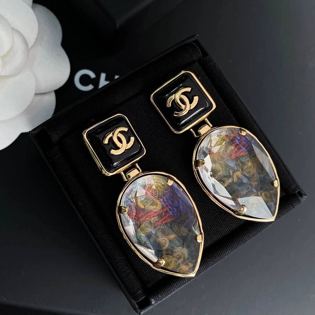 全新未使用 Chanel/香奈儿 经典双C 毛呢黑金耳环 S3128