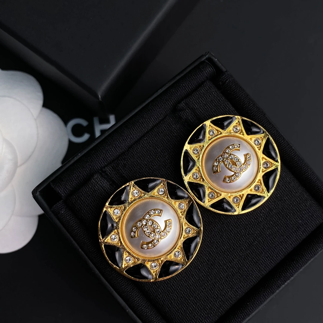 全新未使用 Chanel/香奈儿 双C埃及系列 黑金珍珠镶钻耳钉 S3088