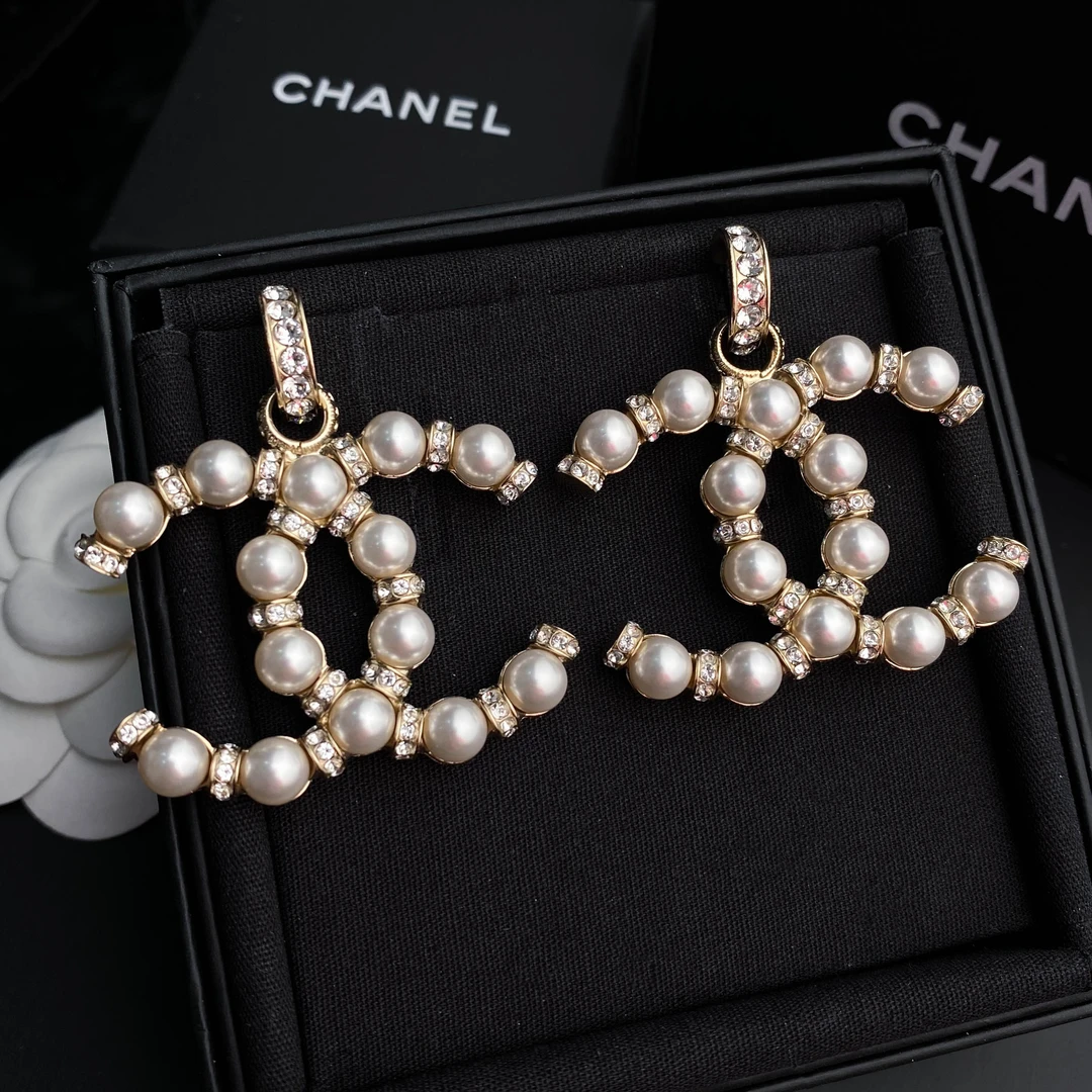 全新未使用 Chanel/香奈儿 经典双C logo珍珠镶钻耳环S3732