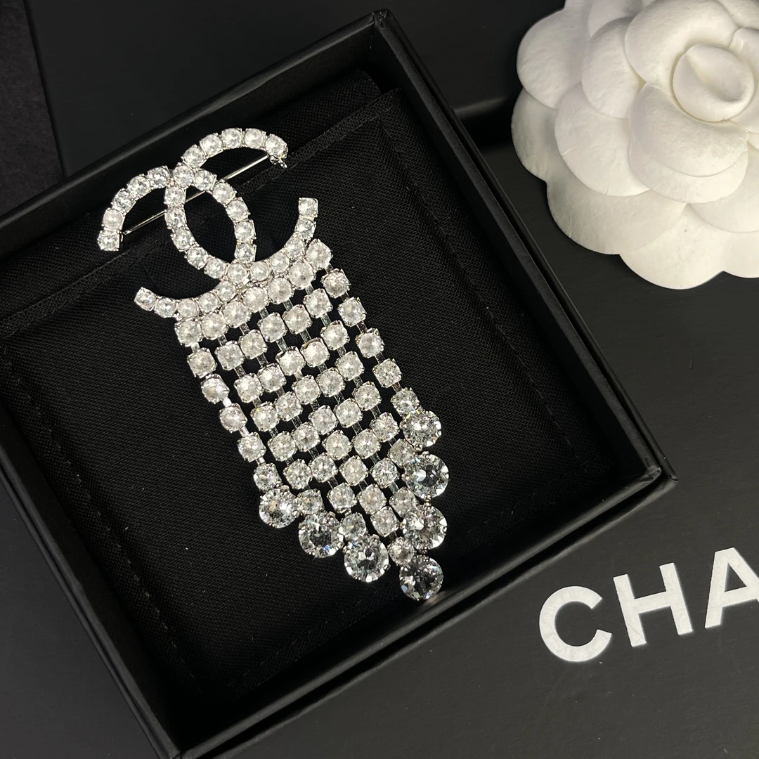 未使用 Chanel/香奈儿 经典双C 雪花钻 白色流苏 胸针 S3890