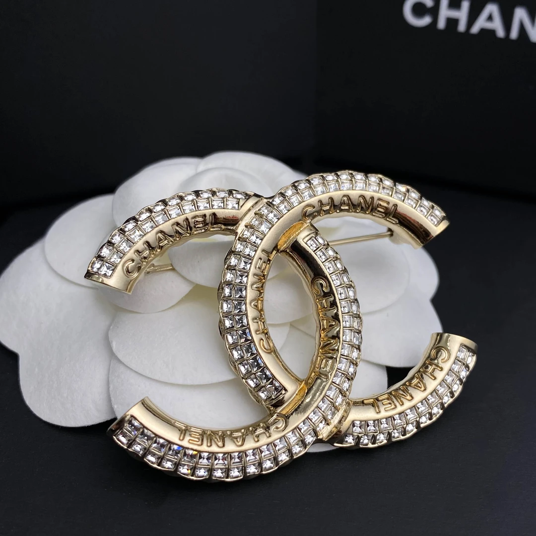 未使用 Chanel/香奈儿 闲置 22C新款双C香槟金镶钻字母胸针 S6108