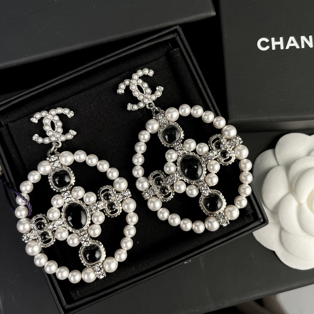 全新未使用 Chanel/香奈儿 经典双C 琉璃圆形珍珠 秀款 耳环S3058