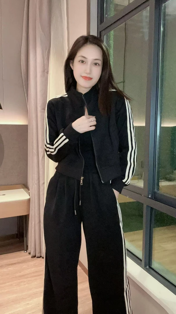 231 新款韩版时尚美式运动套装女立领外套高腰阔腿休闲裤