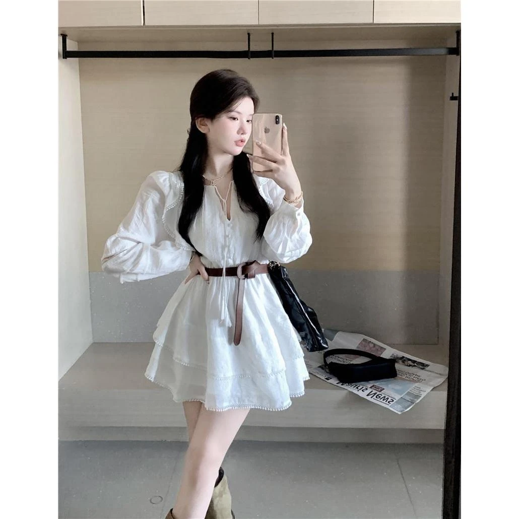 白色长袖v领连衣裙女春季波西米亚度假风a字短裙法式蛋糕蓬蓬裙子
