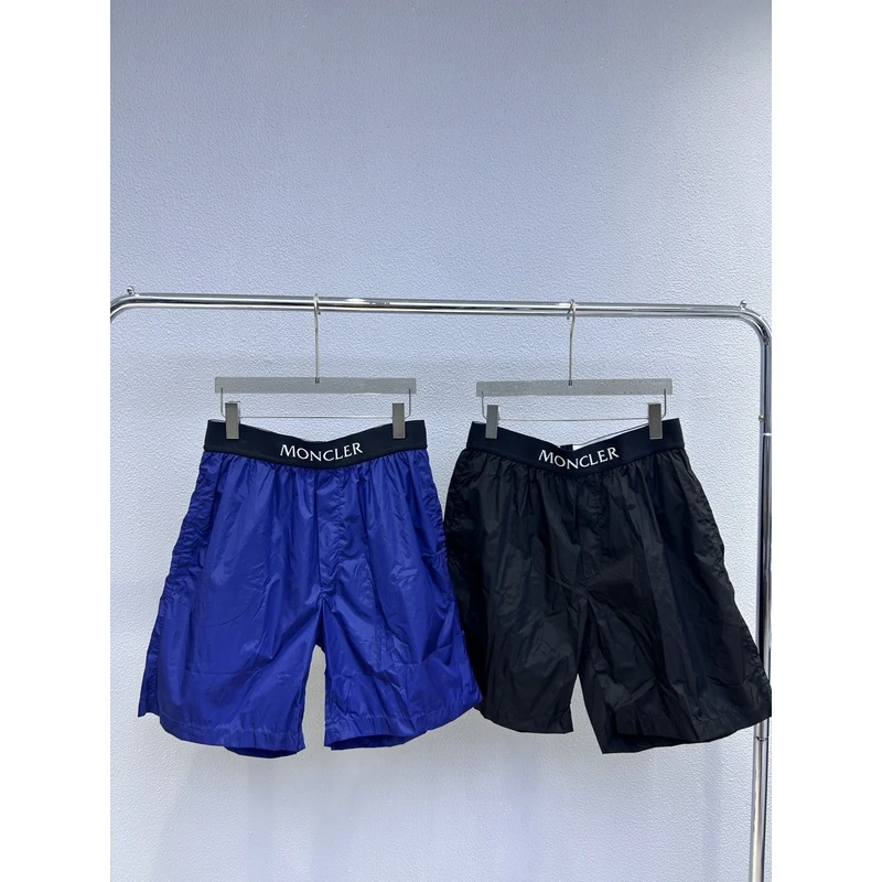 全新未使用Moncler 字母针织花纹弹力松紧腰带休闲短裤 2C00010